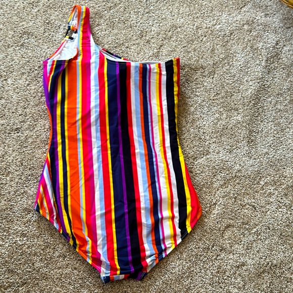 Hermoza size 8 swim suit - Picture 6 of 8
